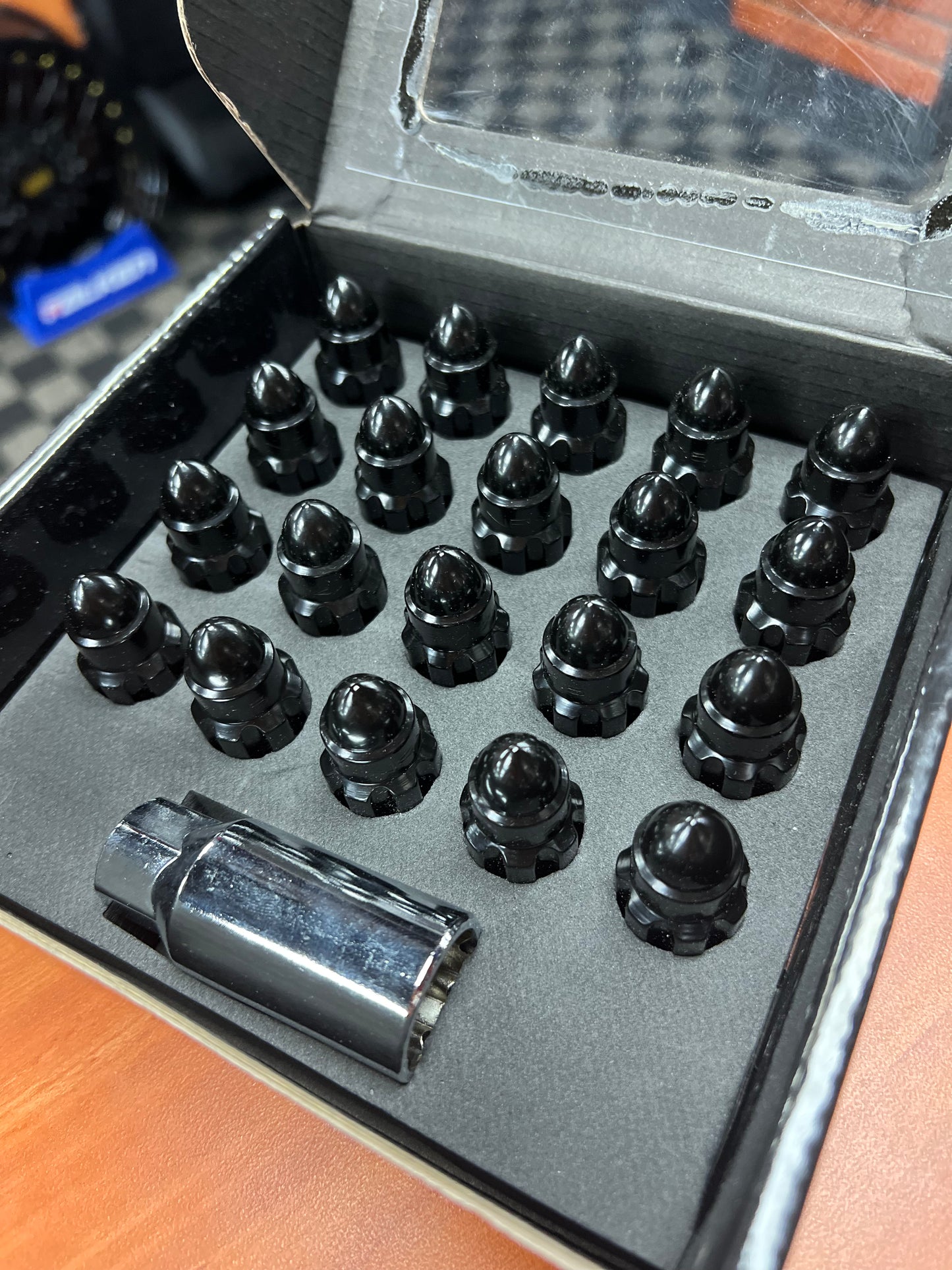 NRG LUG NUTS BLACK
