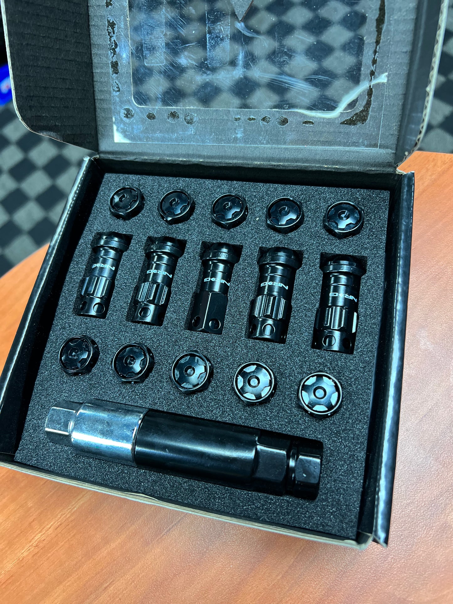 NRG LUG NUTS BLACK