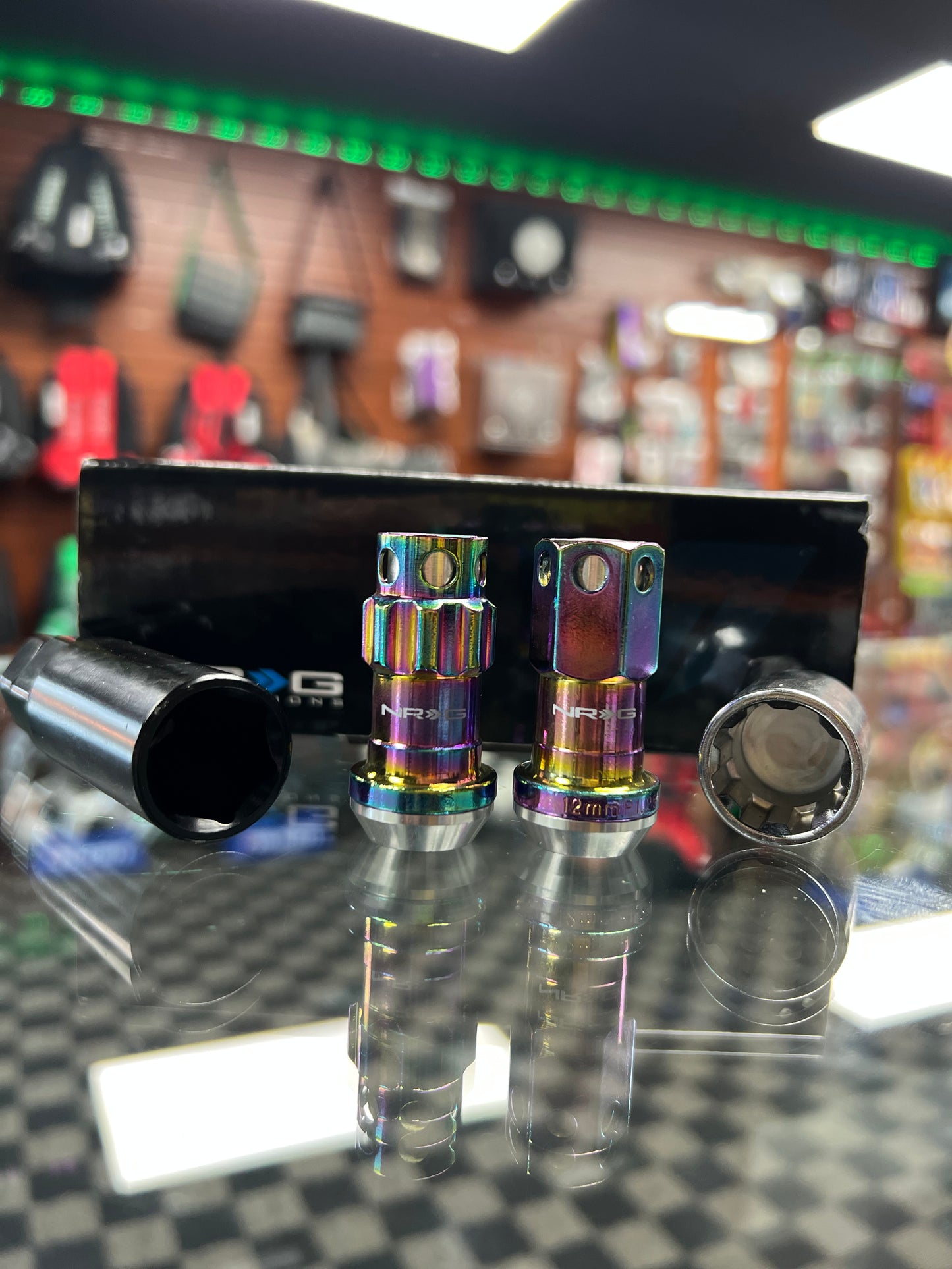 NRG LUG NUTS NEO CHROME