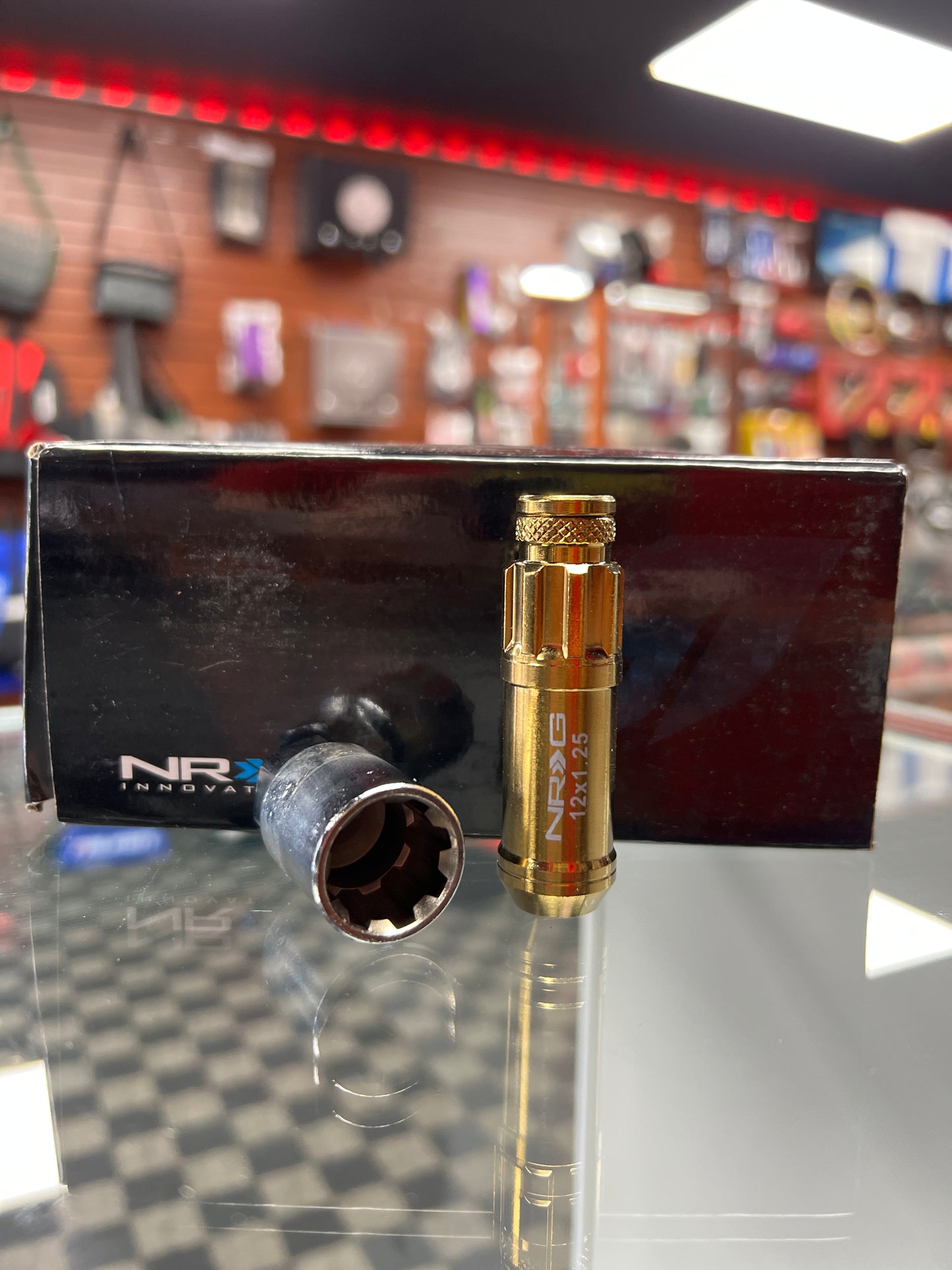 NRG LUG NUTS GOLD