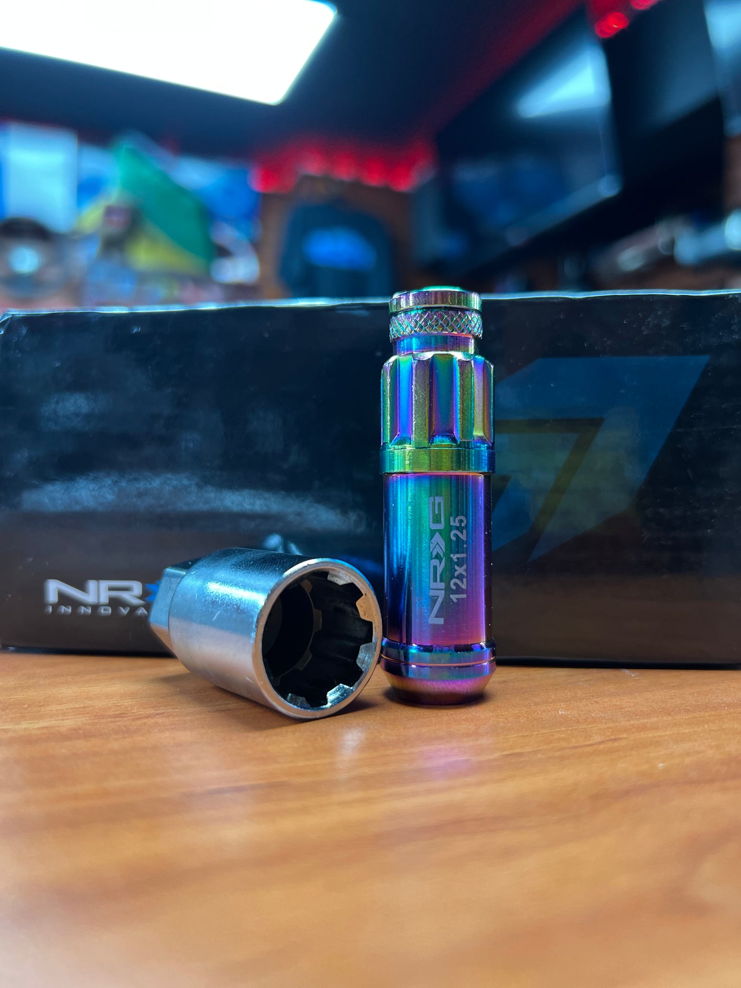 NRG LUG NUTS NEO CHROME